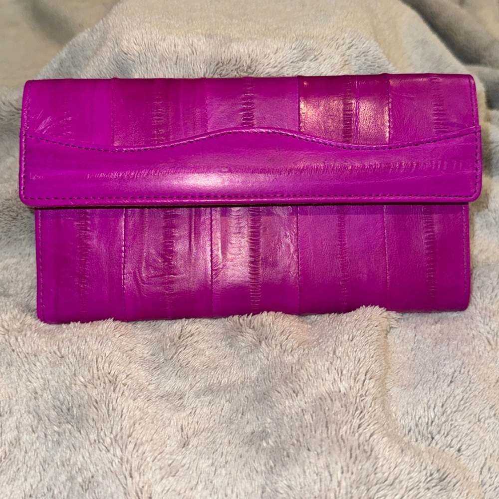 Eel skin wallet